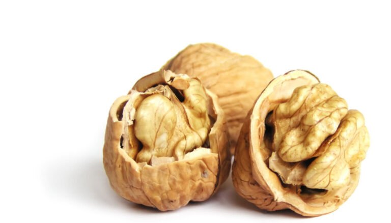 Nueces un «must» en nuestra dieta y receta de Granola Crujiente