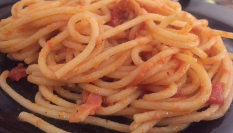 Spaghetti a la Amatriciana, tributo a Amatrice