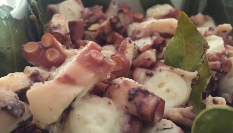Pulpo marinado a la griega