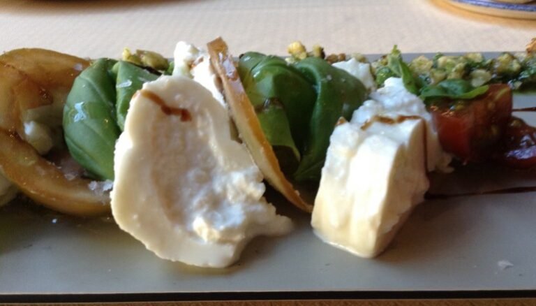 Ensalada Leonardo con burrata