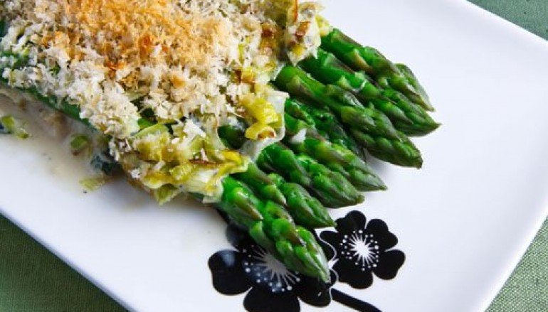 Espárragos a la Gorgonzola